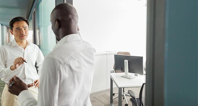 Careers-Straight-Forward-Open-Communications-650x350-50