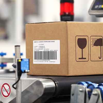 Printing and applying labels on box